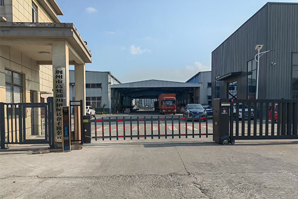 榮高智能新款伸縮平移門PY08.智能車牌識(shí)別系統(tǒng)，人臉識(shí)別系統(tǒng)，鋁合金人行門再次入駐泰晟融和公司